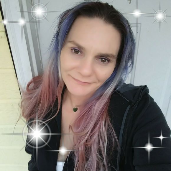 Meet your Posher, Shelley - Picture 1 of 1